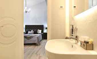 Lucca in Chic - No Ztl - Free Parking - Old City at 10Min by Walk