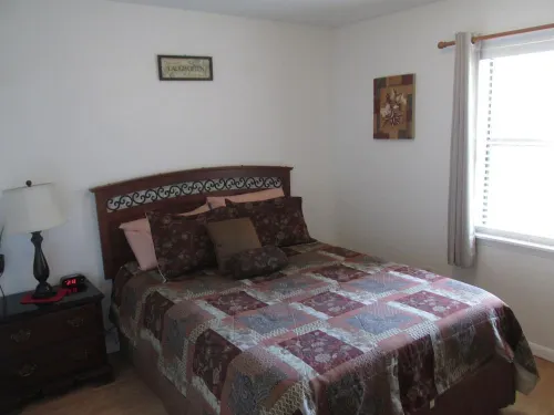 Ft. Rucker living this is a great place to come and relax with friends and famil