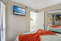 Water View*Ideal Location*Pool