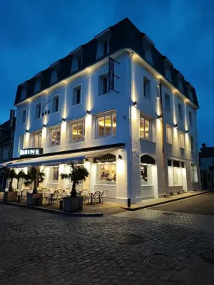 Le Grand Hôtel de la Marine "face à la mer" Hotels in Vierville-sur-Mer