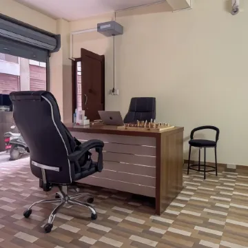 Zen Nest Hotel Отели рядом с достопримечательностью «Площадь Дурбар»