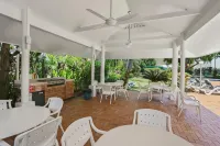 Agincourt Beachfront Apartments