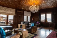 Sukoon Houseboat Dal Lake