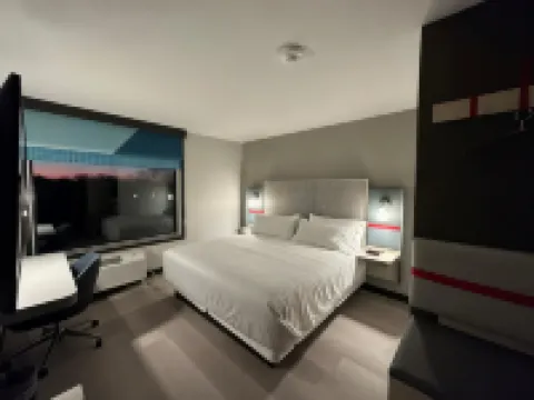 avid hotel FORT WAYNE NORTH by IHG  호텔