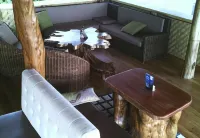 Jj's Backpackers Village