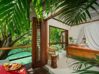 GoldenEye Hotels in RioNuoya