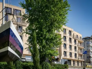 Panorama Hotel - Free EV Charging Station
