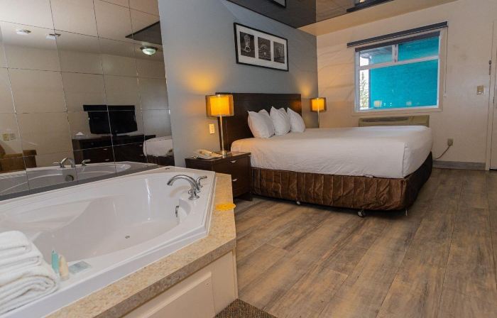 Empire Inn & Suites