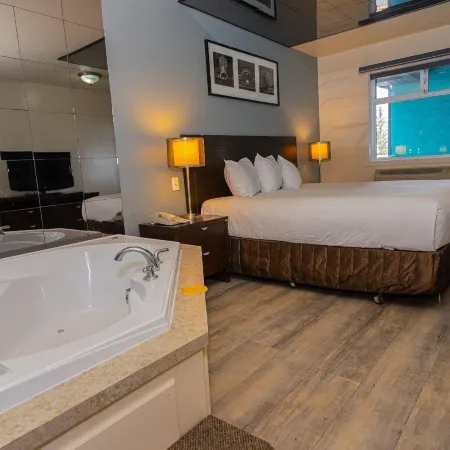 Empire Inn & Suites