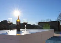 MyStay - Casa d'Henrique Hotels in Anisso