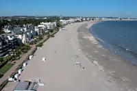 Hôtel Vacances Bleues Villa Caroline Hotels in La Baule-Escoublac
