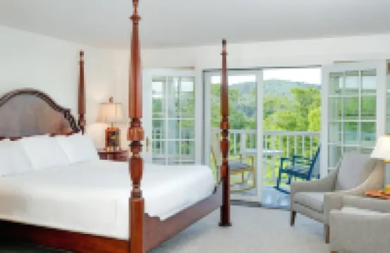 The Shire Woodstock Hotels in 