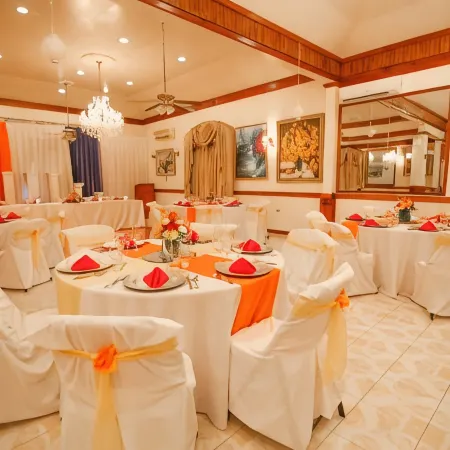 Rayon Hotel