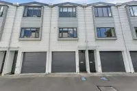 Balcony+Parking 3Br Gem Near Arena | Zodiak Stays Hotel a Parnell