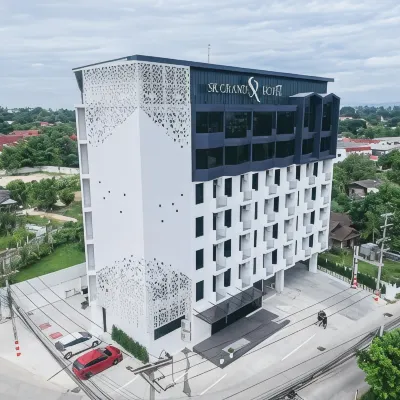 SR Grand Hotel Hotels near Tha Sala