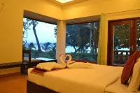 Dolphin Beach Resort Hotels near Henry Lawrence Island