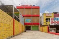 RedDoorz @ Jalan Kolonel Haji Burlian Palembang 2 Hotel dekat Gereja HKBP Sukarami Palembang