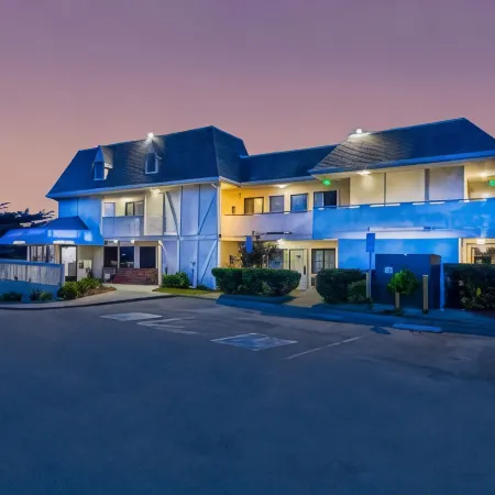 Motel 6 Marina, CA - Monterey
