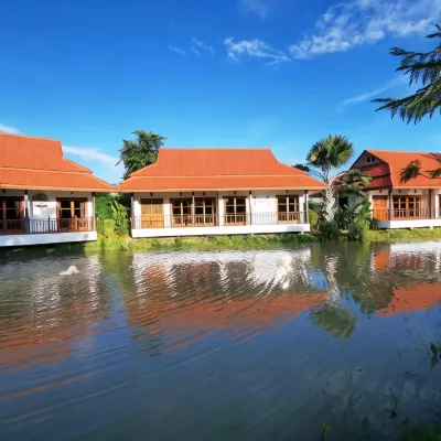Jasmine Hills Lodge Hotels near Wat Rat Panya Rangsit