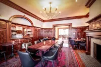 Willoughby House Inn Hotels in Willoughby