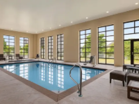 La Quinta Inn & Suites by Wyndham Memphis Wolfchase メンフィスのホテル