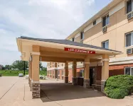 Quality Inn & Suites Davenport Near I-80 Hotels near Davenport