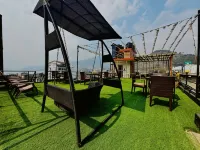 Hotel Middle Path & Spa