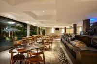 Hotel NEO+ Green Savana Sentul City
