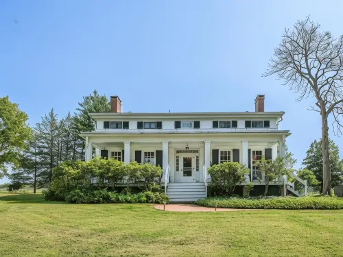 The Neighbour House B&B Hotel di Peapack and Gladstone
