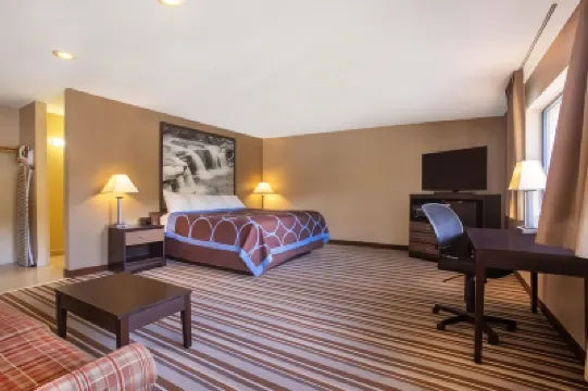 Super 8 by Wyndham Elkins Hoteles en 