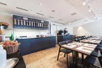 Hotel One66 (Free Parking Garage) - Frühstück