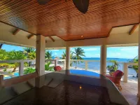 Lucky Duck Villa - Private Beach Escape