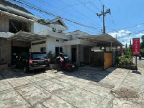 Hotel Manggala Syariah Hotels in Pacitan Regency