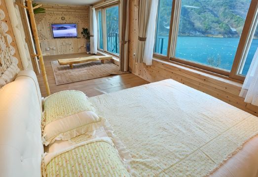 황금호숫가펜션 전망