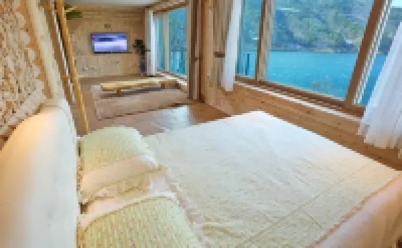 Suncheon Golden Lakeside Pension