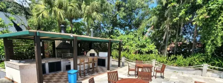 Juquehy Sea Front Condominium 102: best location on the beach