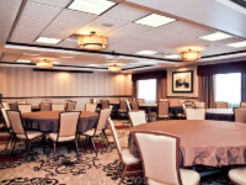 ベスト ウエスタン プラス レイトン パーク ホテル レイトンのホテル