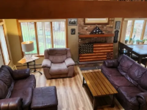 Unique Private 4 Acre Retreat-  Beaches, Mystic, Wineries, Casino and Waterpark! ノース・ストーニントンのホテル