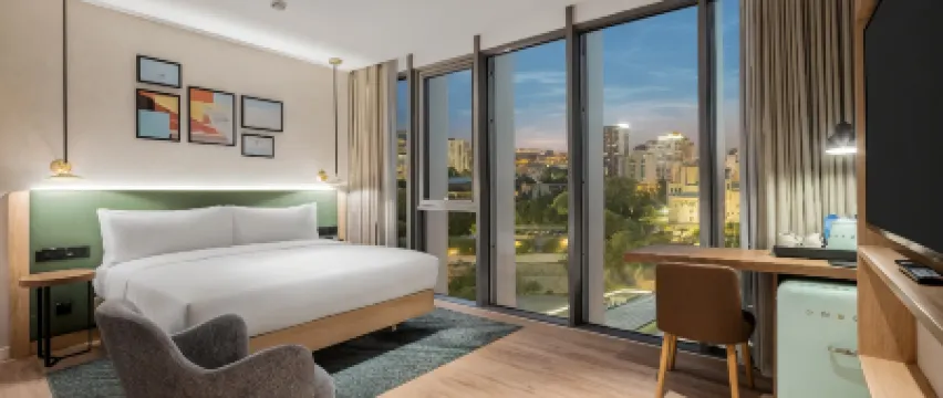 ヒルトン ガーデン イン トビリシ リバービュー