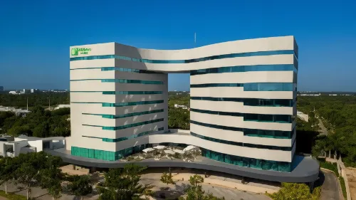 Holiday Inn & Suites MERIDA LA ISLA by IHG