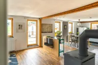 Ausblick Maisenbach, Talstraße Отели в г. Бад-Либенцелль