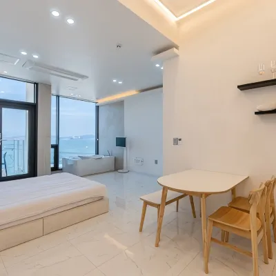 Yeosu Staylog Hotels near Hyangiram Hermitage