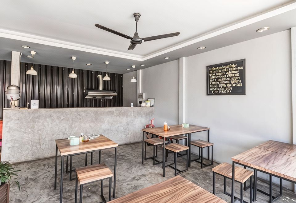 3. 탄시리 부티크 ..