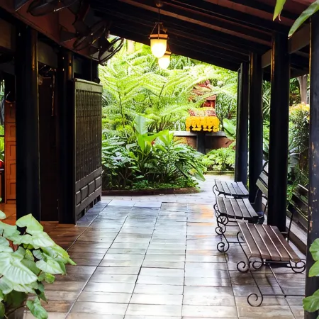 Silom Forest Exclusive Residence Отели рядом с достопримечательностью «Улица Силом-Сой 2»