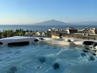 ホテル ヴィラ マリア マラメオ・ビーチ周辺のホテル