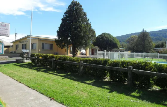 姆魯倫蒂汽車旅館