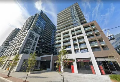 Luxurious 1DB Condo Minutes Away From The CN Tower Hotels in Financial District