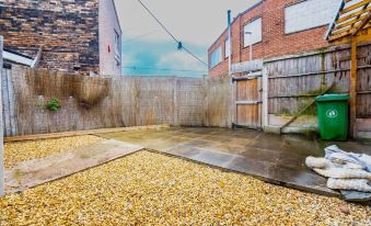 Ensuite5 Woodhouse private bath 2kitchen