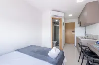 Studio Moderno em cond. c/ piscina HFO0208 - Homestays