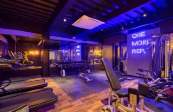 Downtown Designer Apartments by Uliv